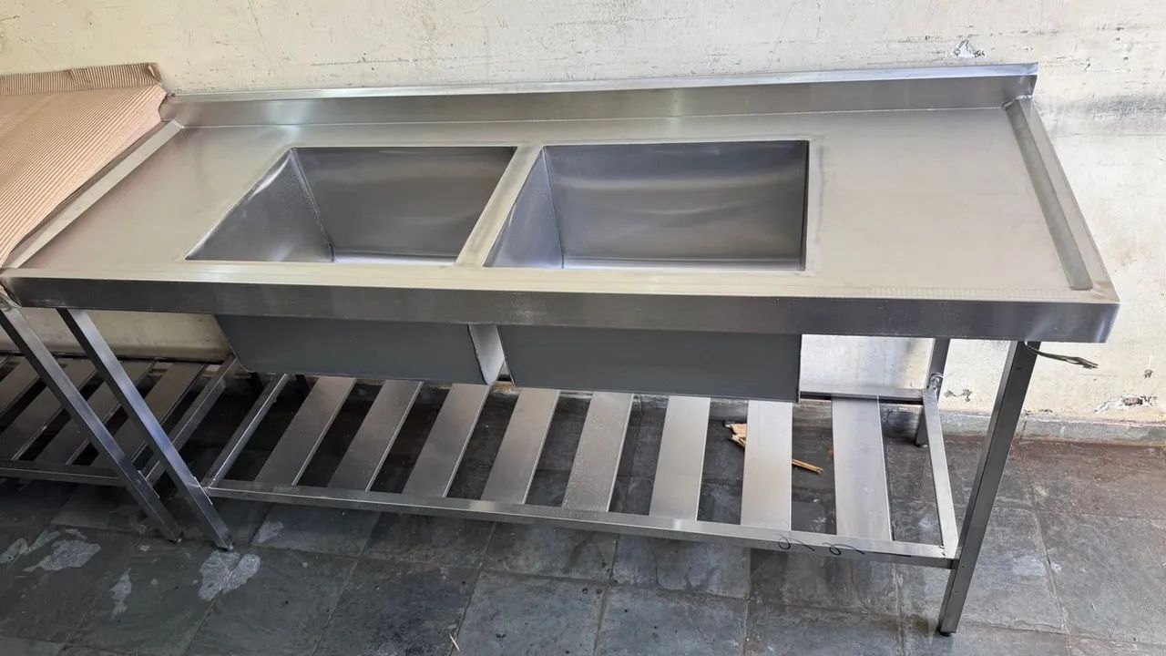 Pia de inox DUAS CUBAS 1,80 x 60 