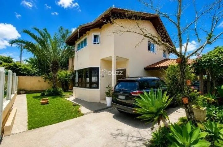 Casa Mobiliada com Quintal para Locação no Campeche - Florianópolis