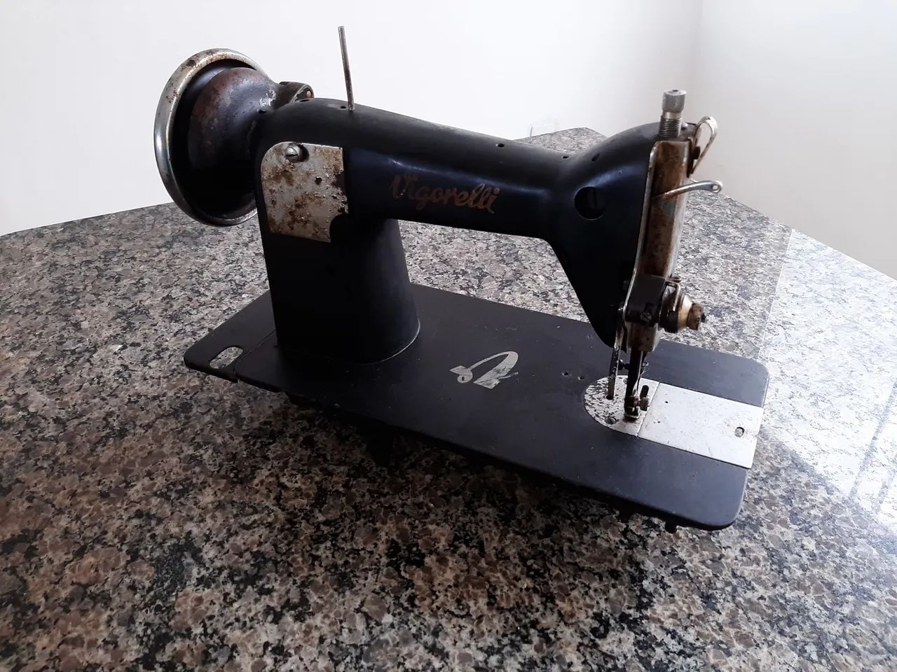 Máquina de costura Vigorelli 