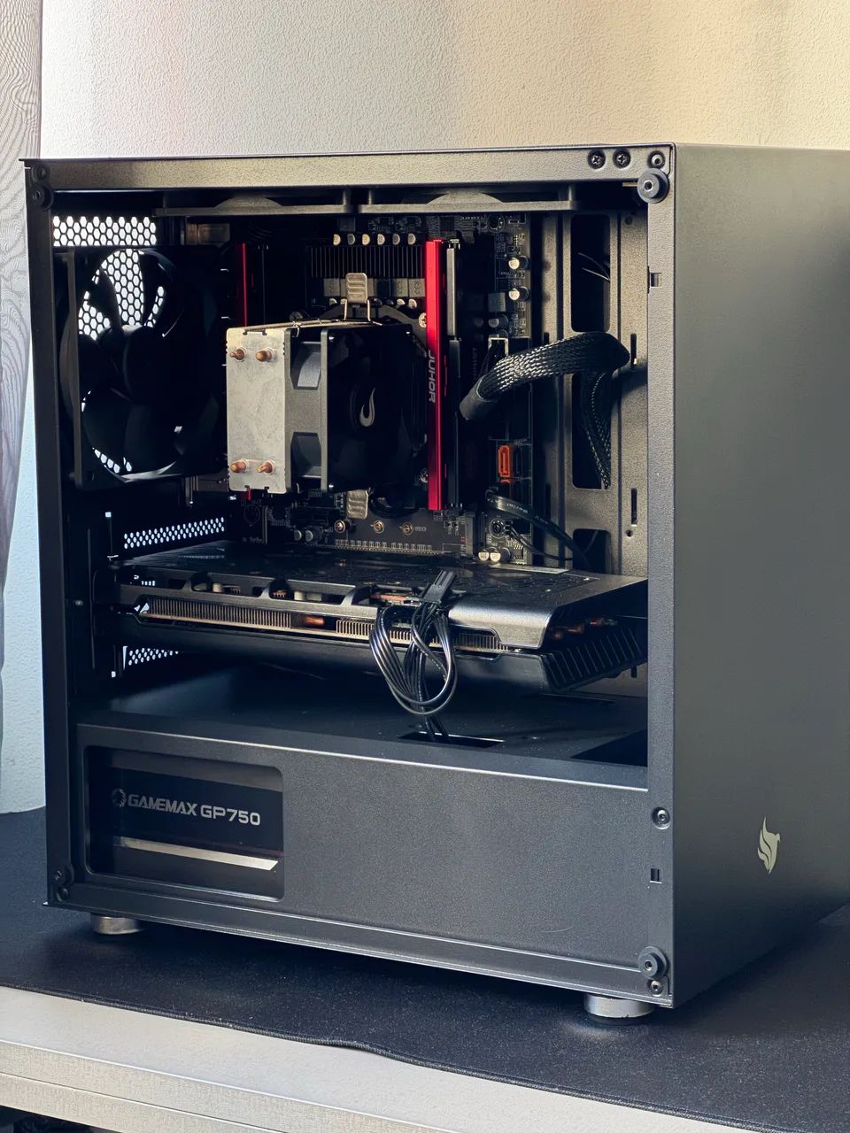 PC Gamer - Xeon - 32GB - RX5700 XT