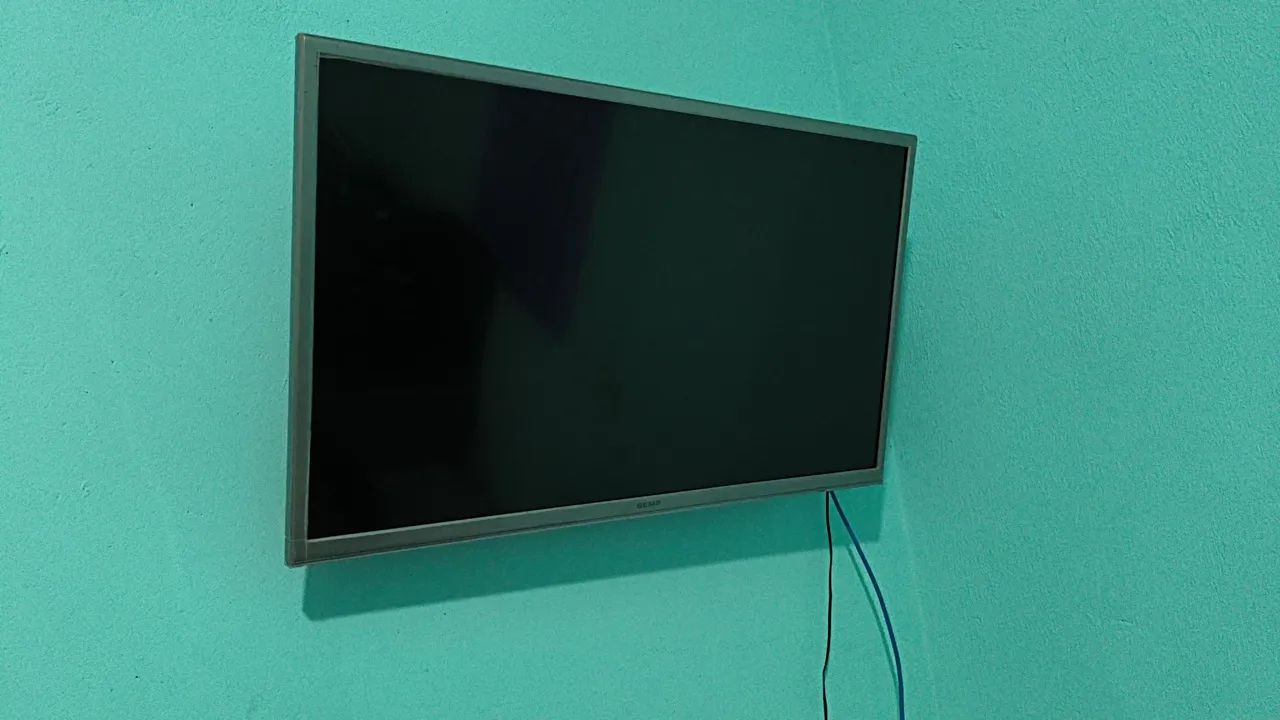 Vendo TV Semp 32 polegadas smart 