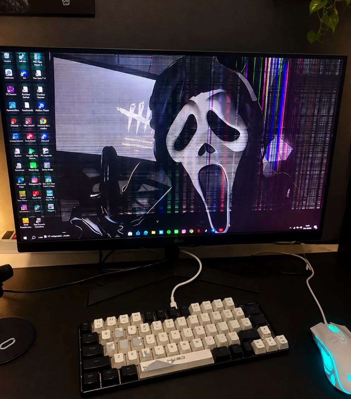 Monitor com defeito 