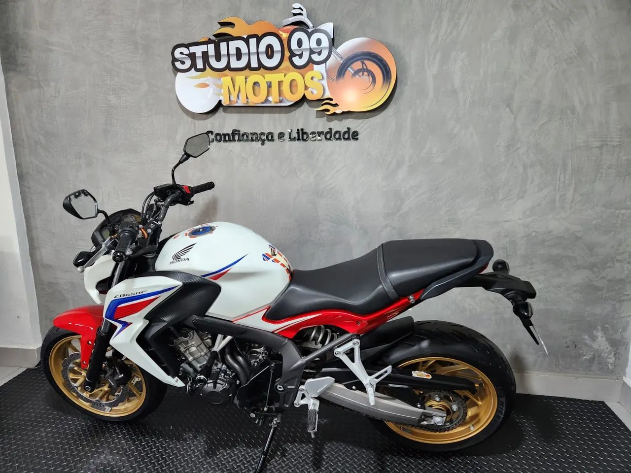 Honda CB 650F - Foto 5