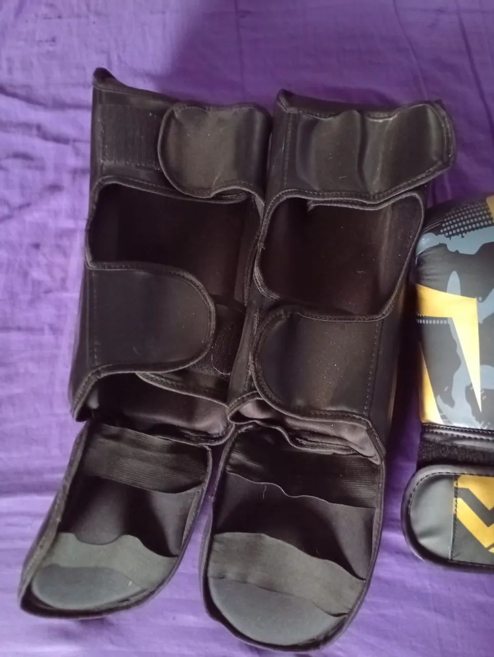 Kit luvas e caneleiras Muay-Thai - Foto 5