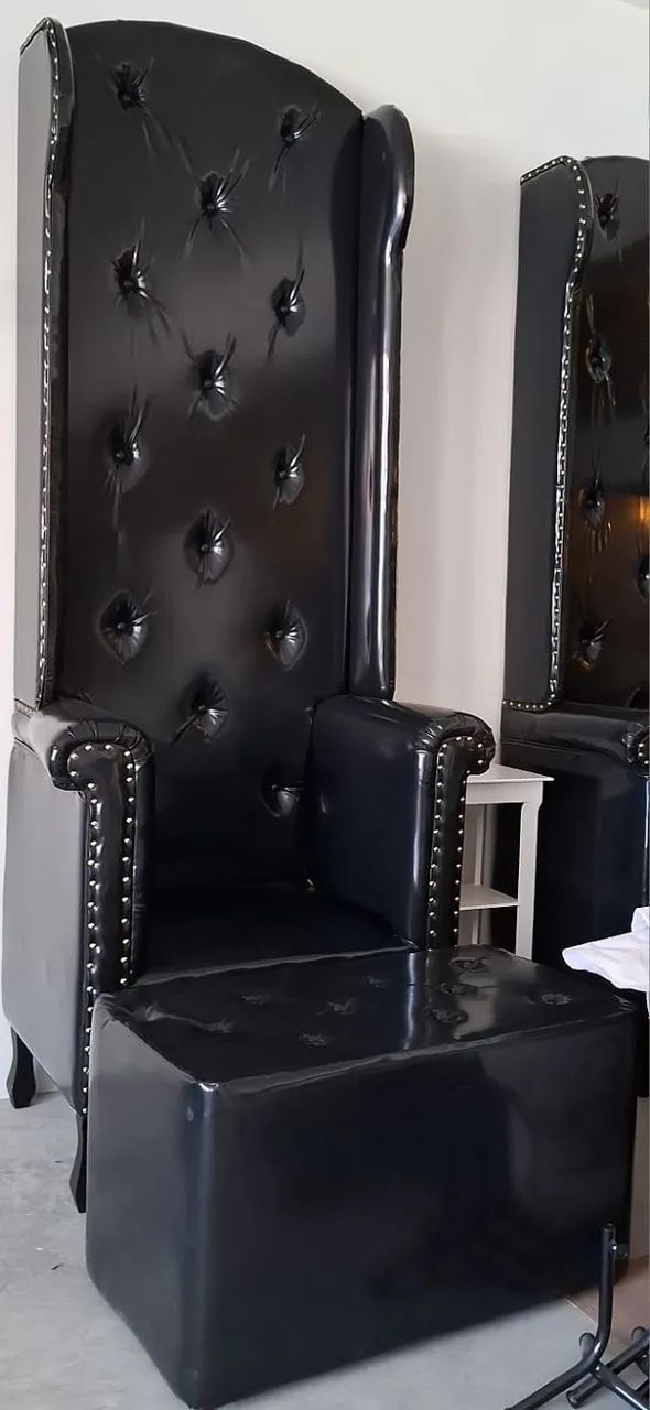 Poltrona Rainha Personalizada em Couro com 2,30m de Altura - Foto 3