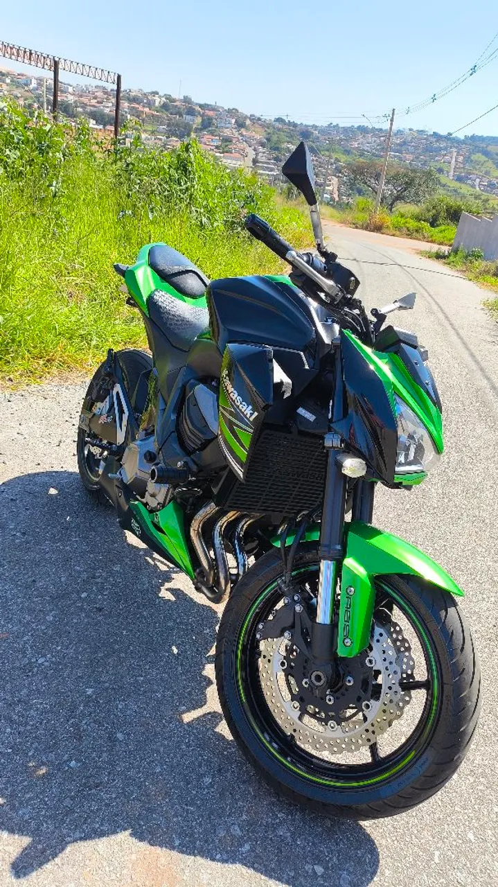 Motos Kawasaki Z-800 - Laranjeiras, Uberlândia - Minas Gerais