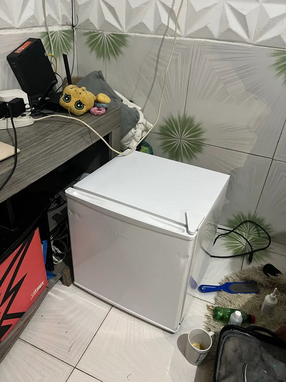 Frigobar vendo ou troco por ar condicionado 