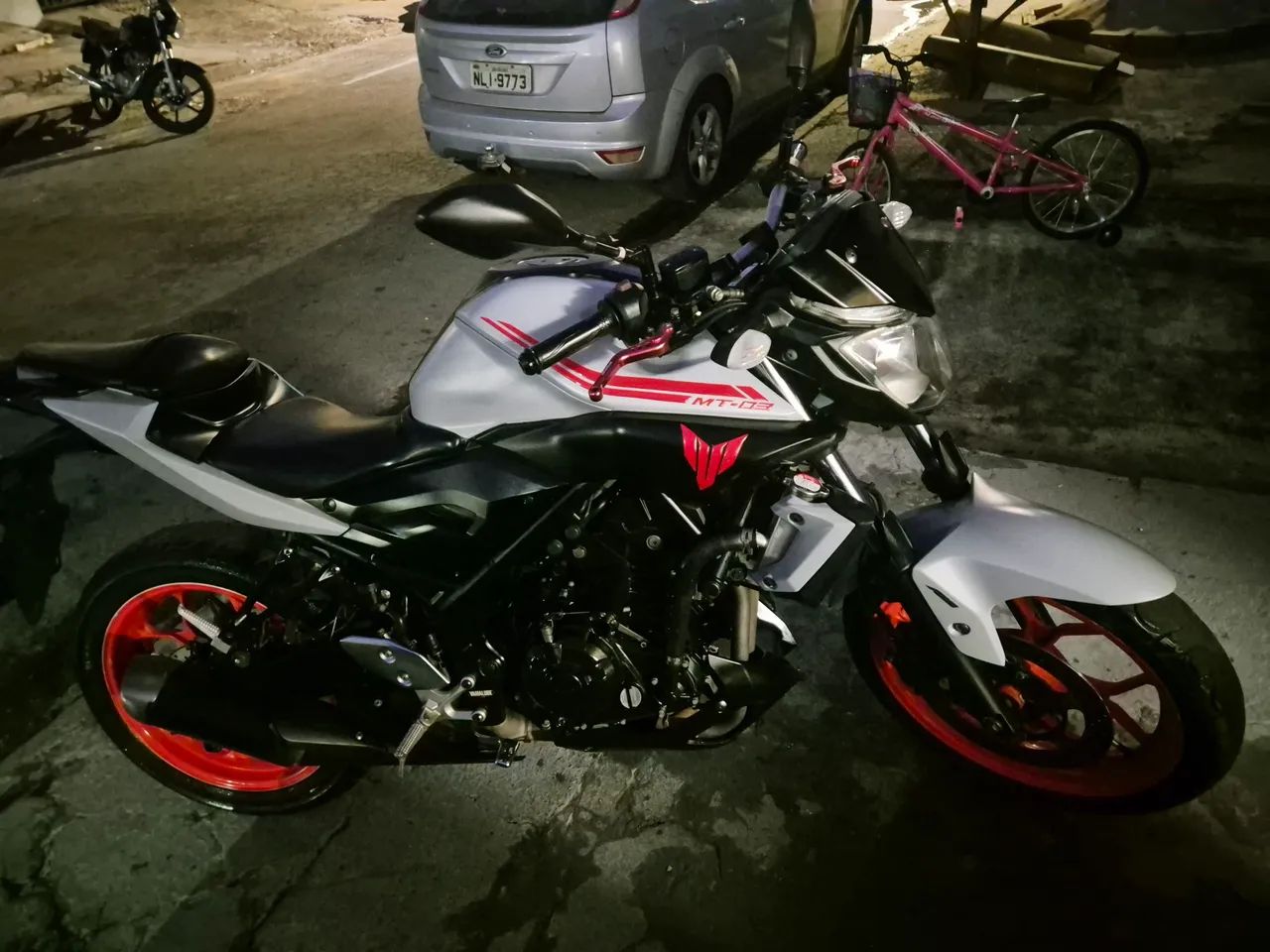 Moto Yamaha MT03 - Foto 3