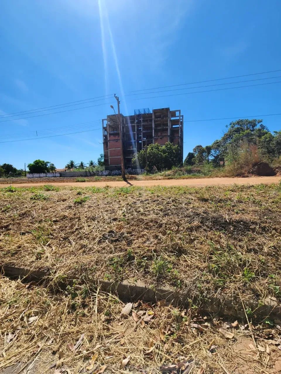 Vende-se Lote Comercial AV LO 27 em Palmas - To - Foto 3