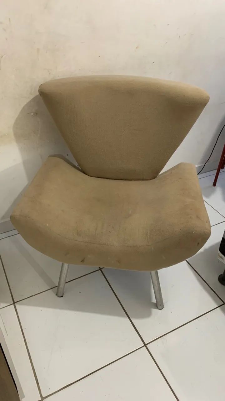 Poltrona bege  150,00