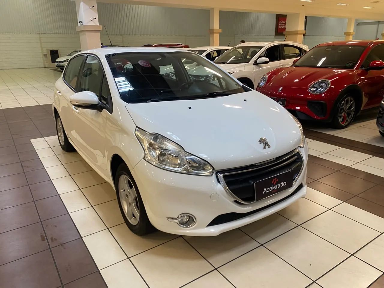 Peugeot 208 Active 1.0 Flex 5P Mec. 2014 - Foto 3