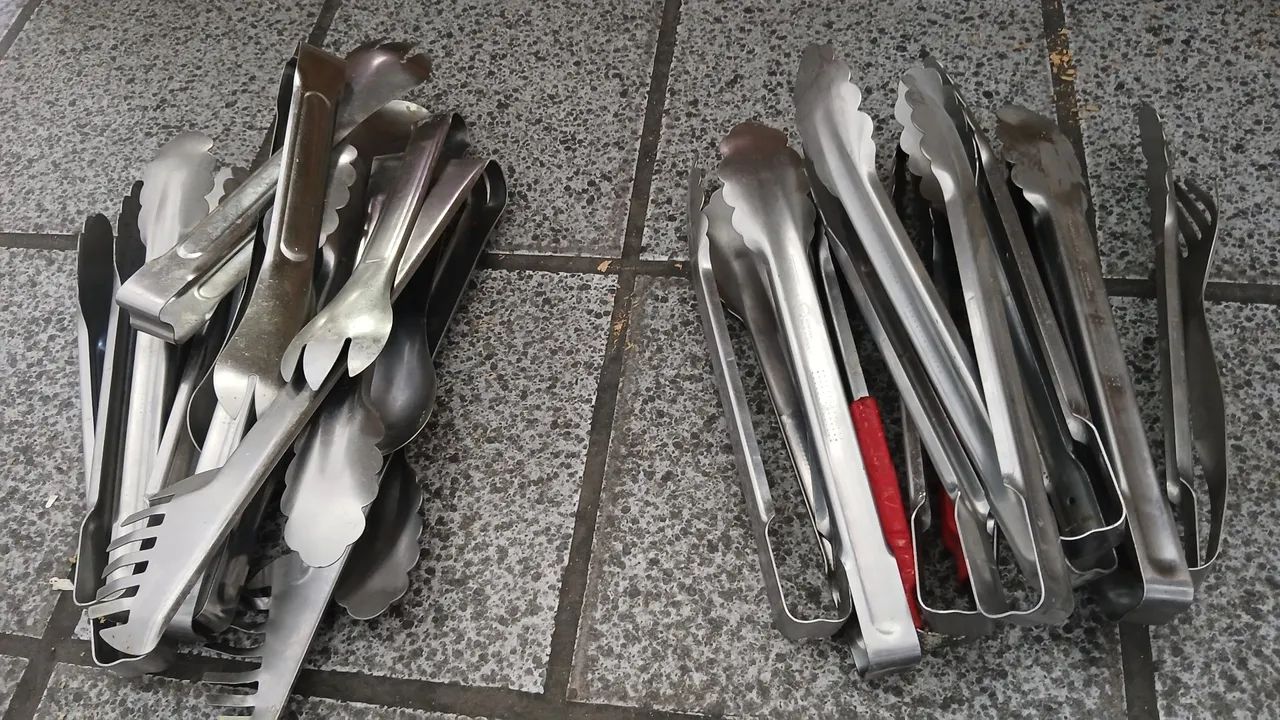  Espátulas e cortadores bolo R$10,00 cada - Foto 3