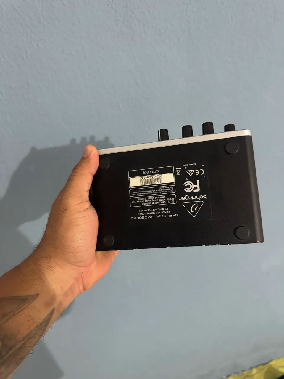 Interface de Áudio Behringer UMC202HD - Foto 2