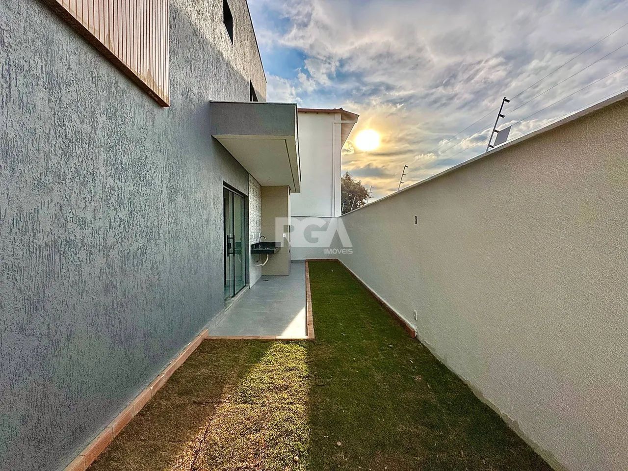 CASA GEMINADA COM 3 QUARTOS (1 SUÍTE) E 2 VAGAS  PLANALTO - Foto 4