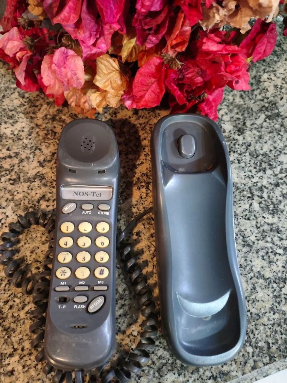 2 Telefones tipo gôndola ( CINZA CHUMBO da atual INTELBRAS + 1 BRANCO) - Foto 4