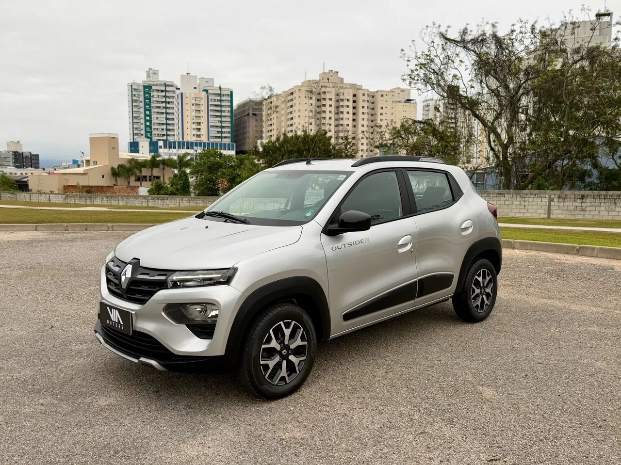 Renault Kwid Outsider 1.0 Flex 12V 5P Mec. 2024