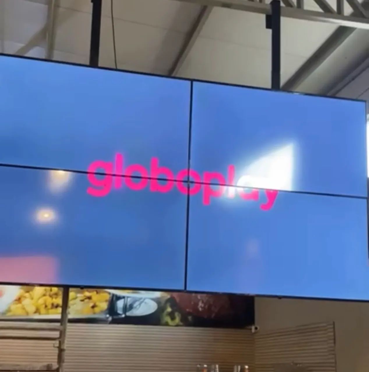 TELÃO VIDEO WALL 141 POLEGADAS - 4 TVs 70? 4K - Foto 4
