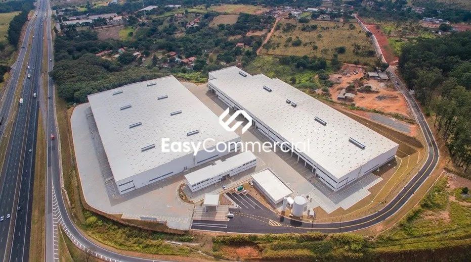 Galpão 3.121 m² com 5 docas em Campinas