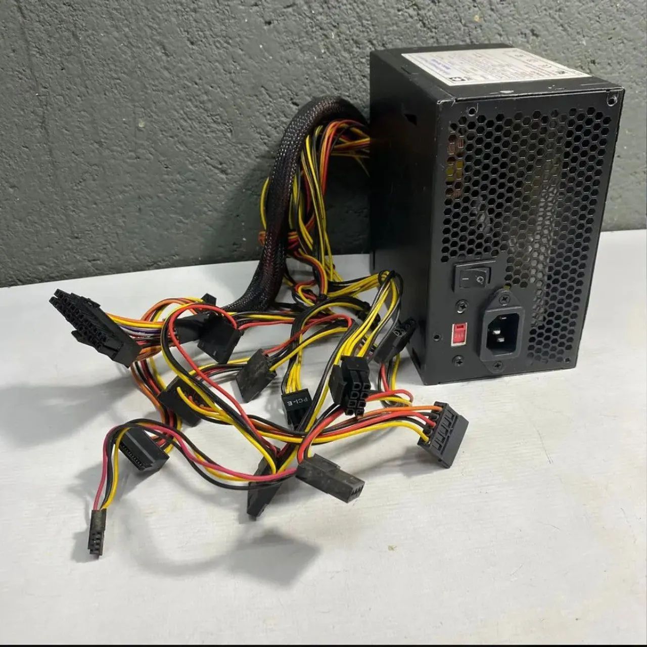 Fonte Real C3tech Modelo: Puf-400s 24pinos 430w - Foto 3
