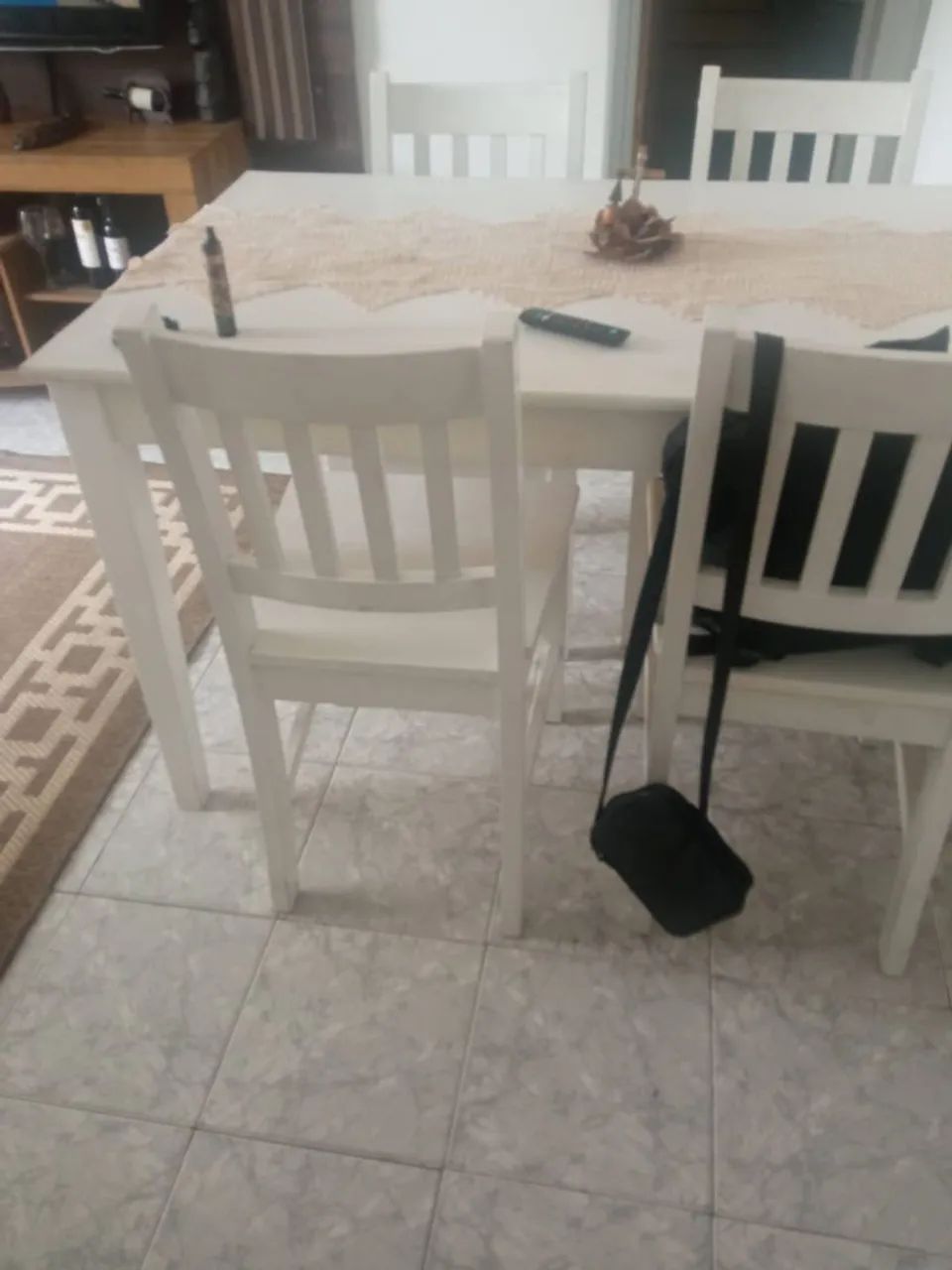 MESA COM 4 CADEIRAS  - Foto 2