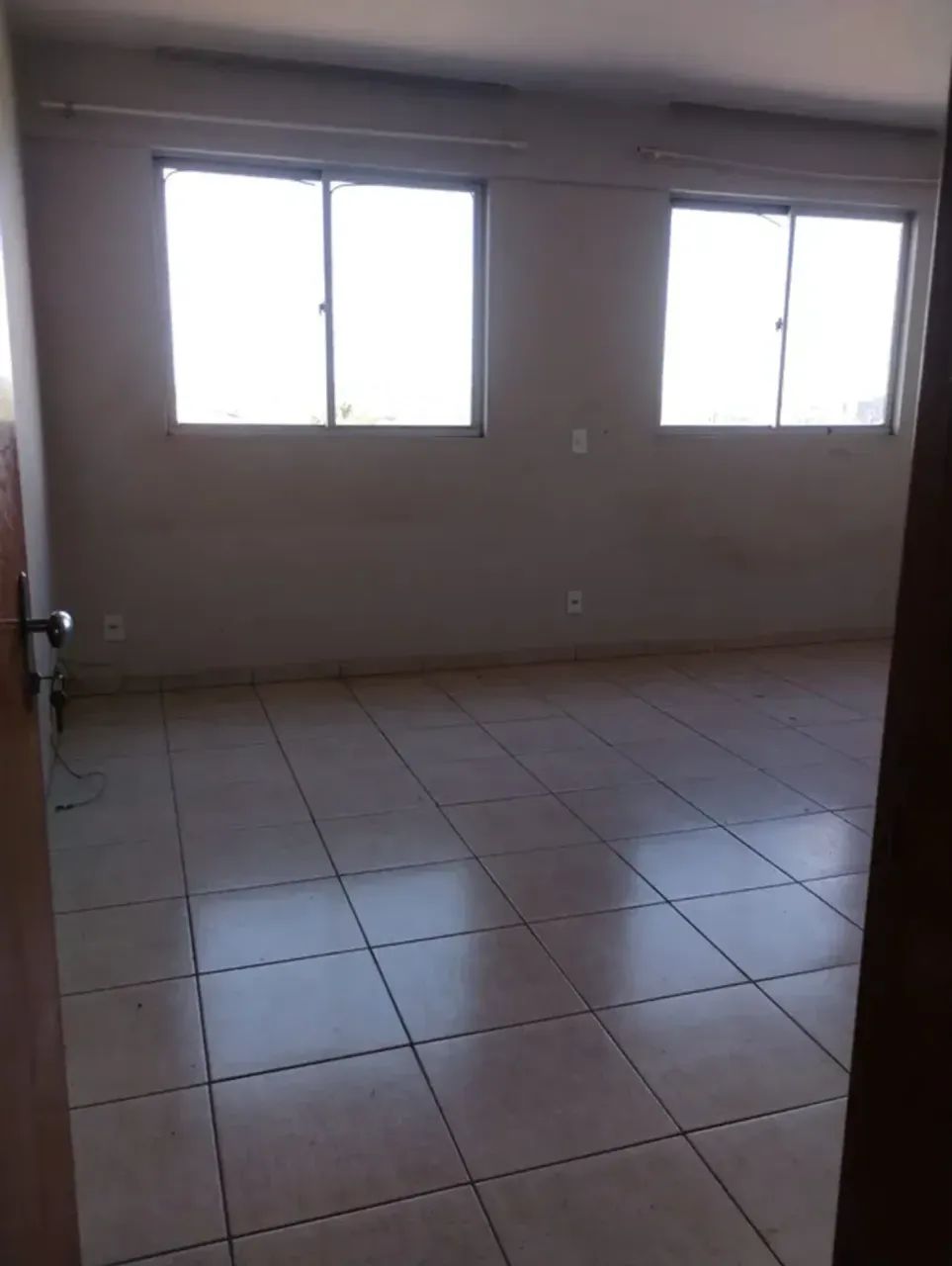 VENDE-SE UMA KITNET NA QS 401 SAMAMBAIA NORTE