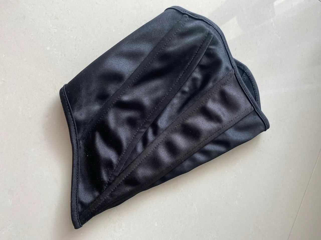 Corset preto em perfeito estado tamanho P - Foto 3