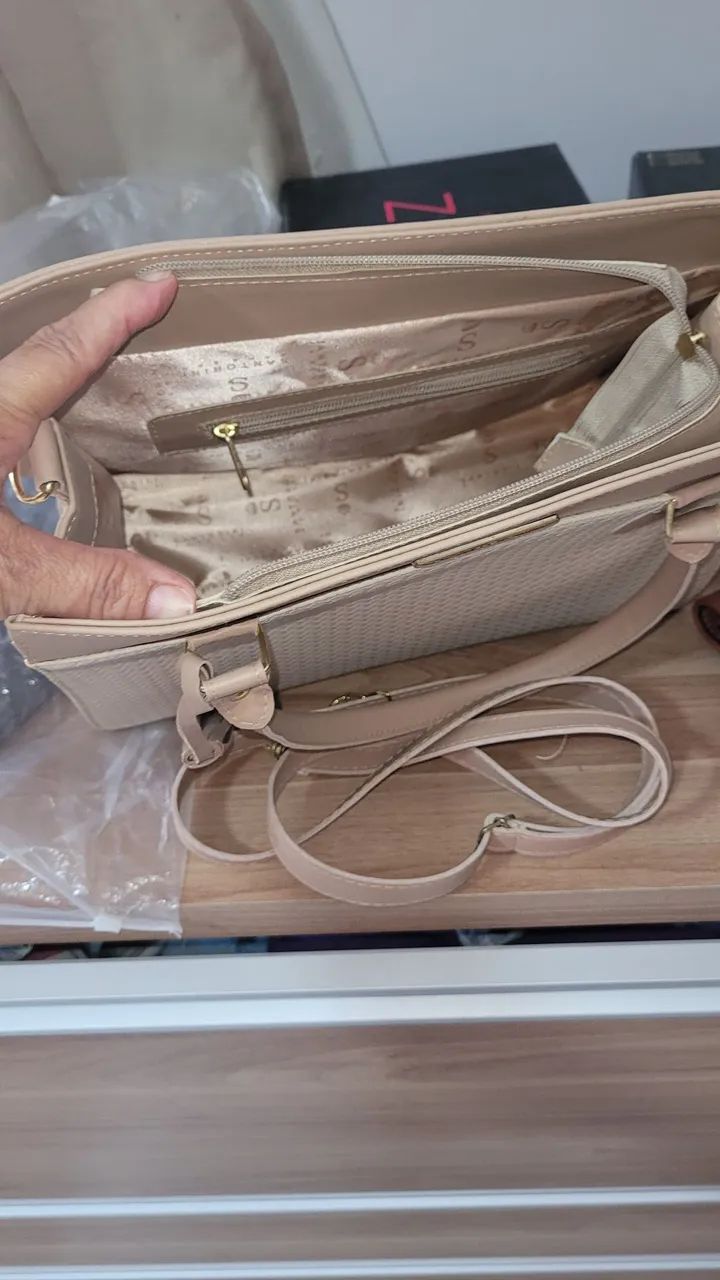 Bolsa nova linda, bege com bolso no interior. - Foto 3