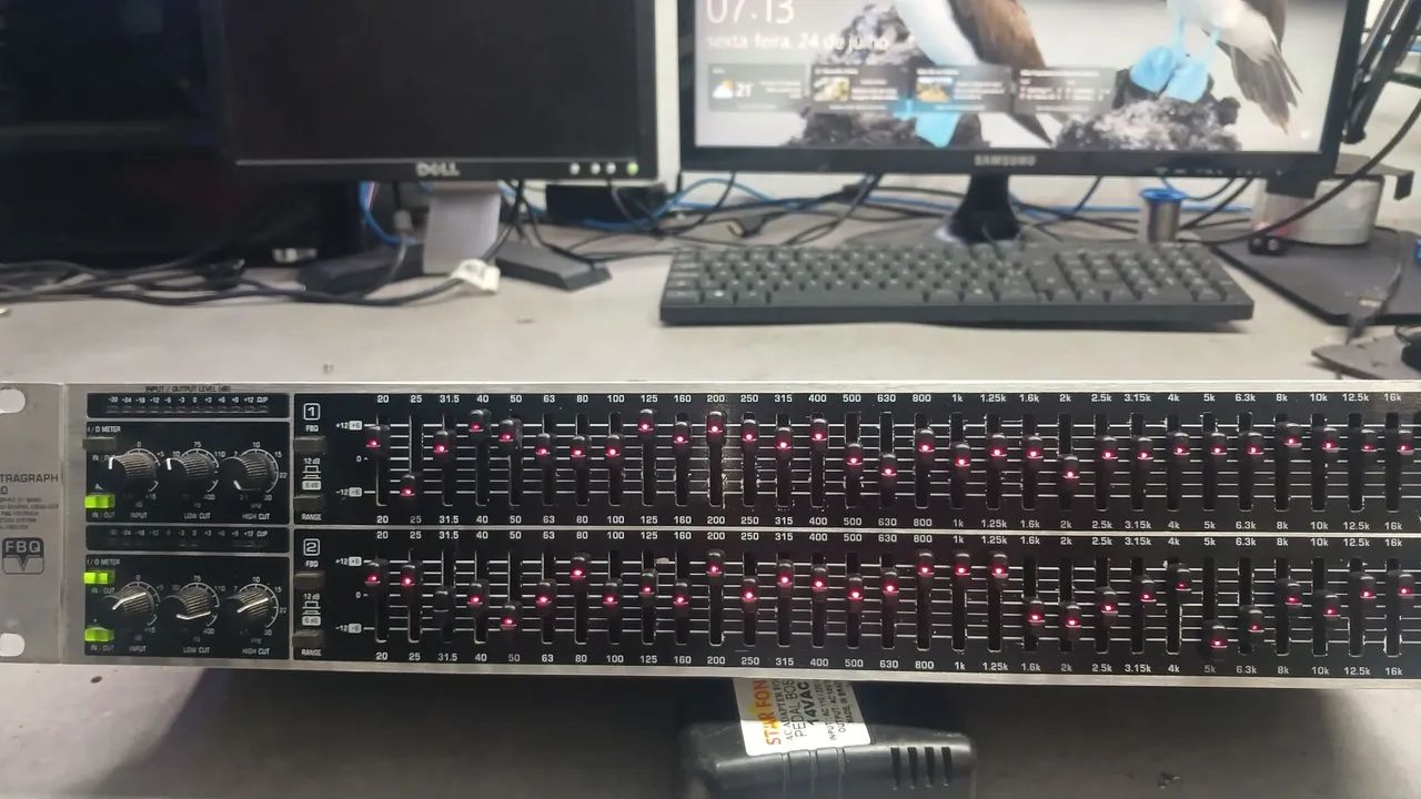 Equalizador behringer fbq3102
