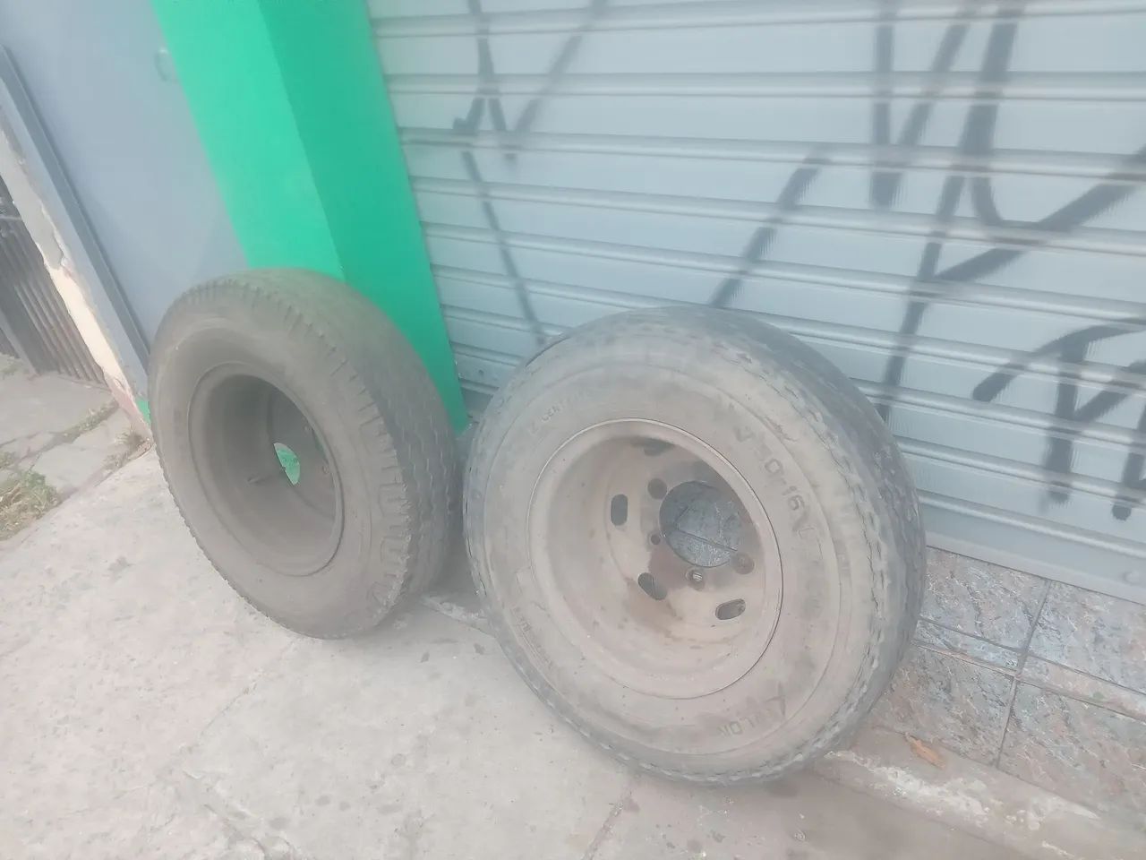 Pneu com roda 608 - Foto 2