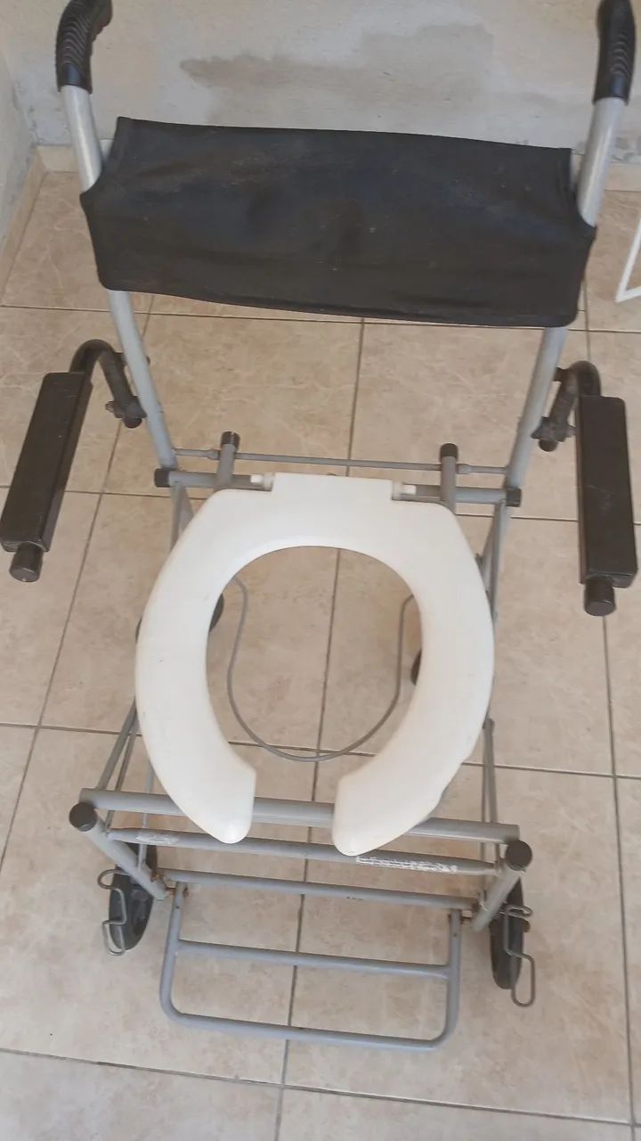 Cadeira de banho, pouco usada