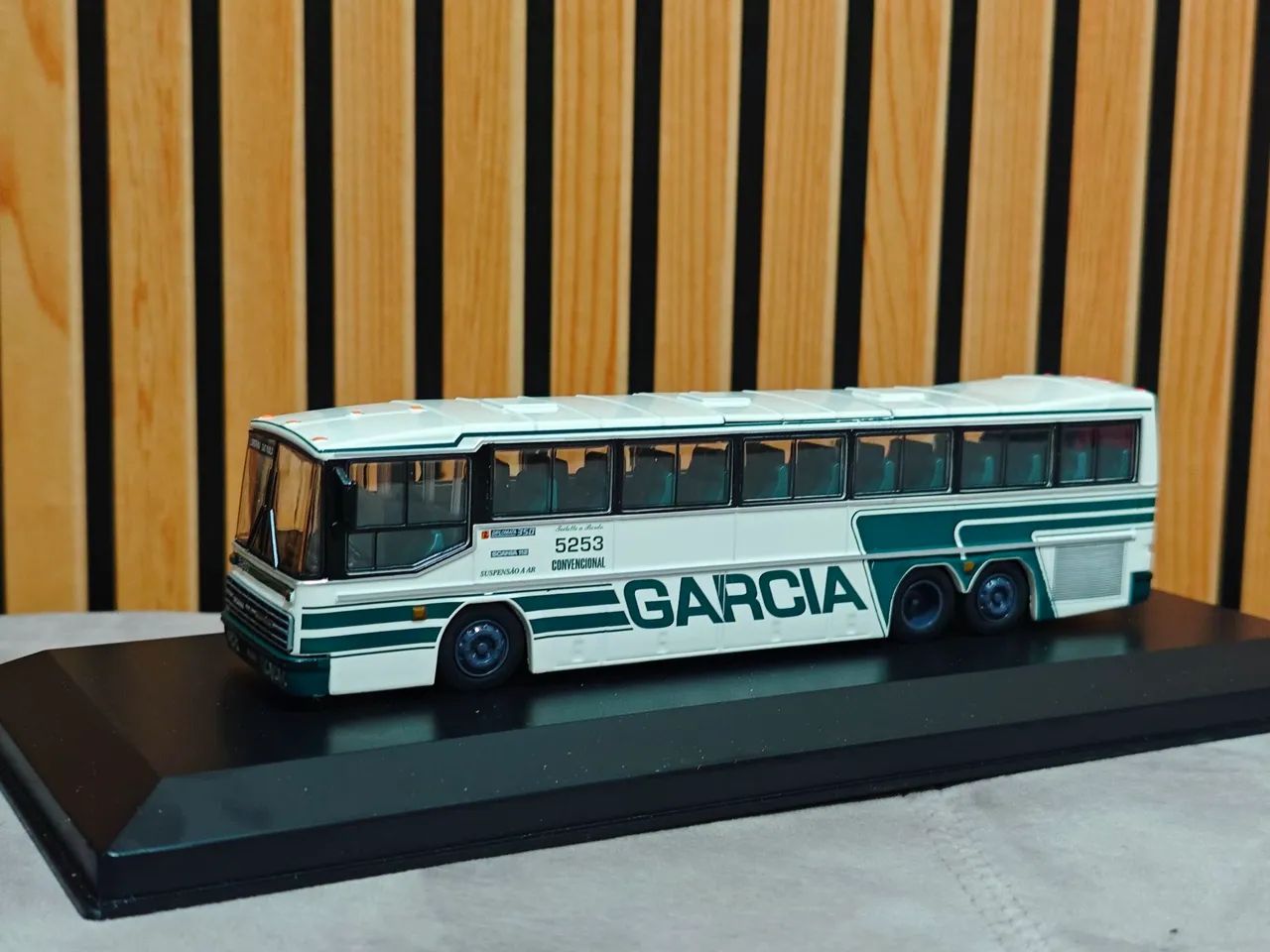Miniatura de Ônibus - Viação Garcia  - Foto 4
