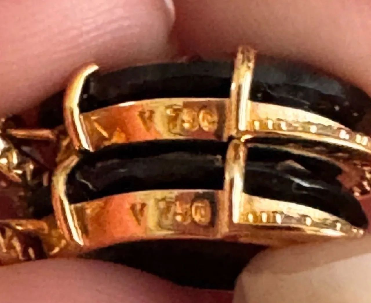Brincos Vivara Gota Ouro 750 (18k) com Diamantes e Ônix - Foto 3