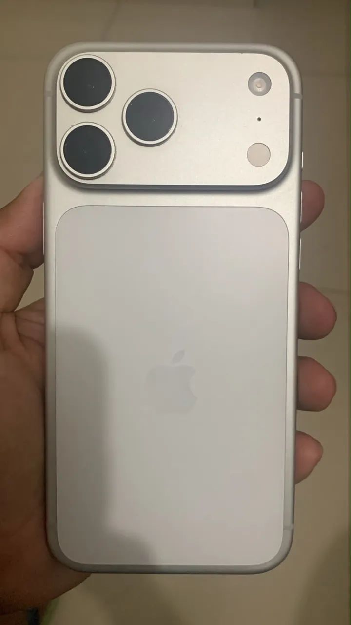 iPhone 17 pro max