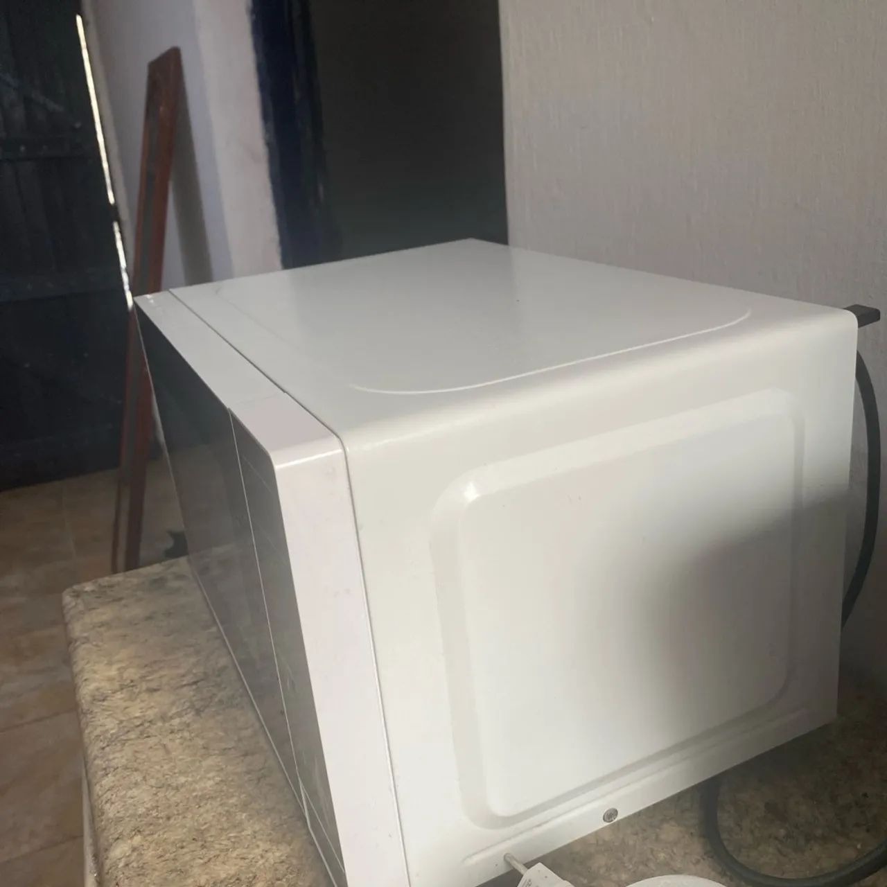Micro-ondas Midea usado ? funcionando perfeitamente - Foto 2