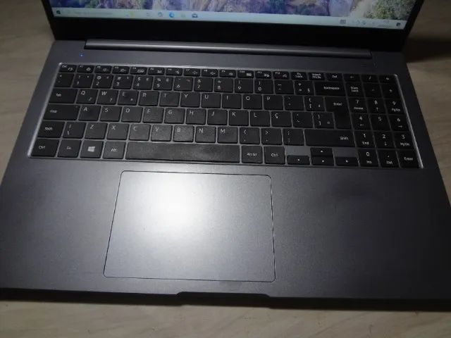Notebook Samsung Book. Processador i5 Décima Primeira geração, 8gb de RAM e 256gb de SSD.