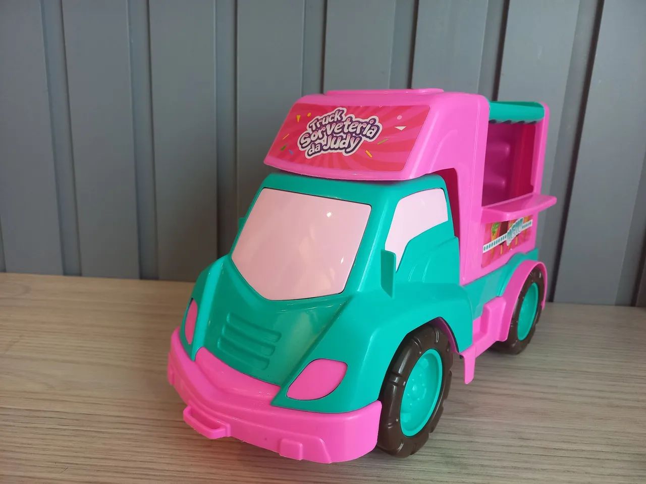 Carrinho samba tons judy truck 