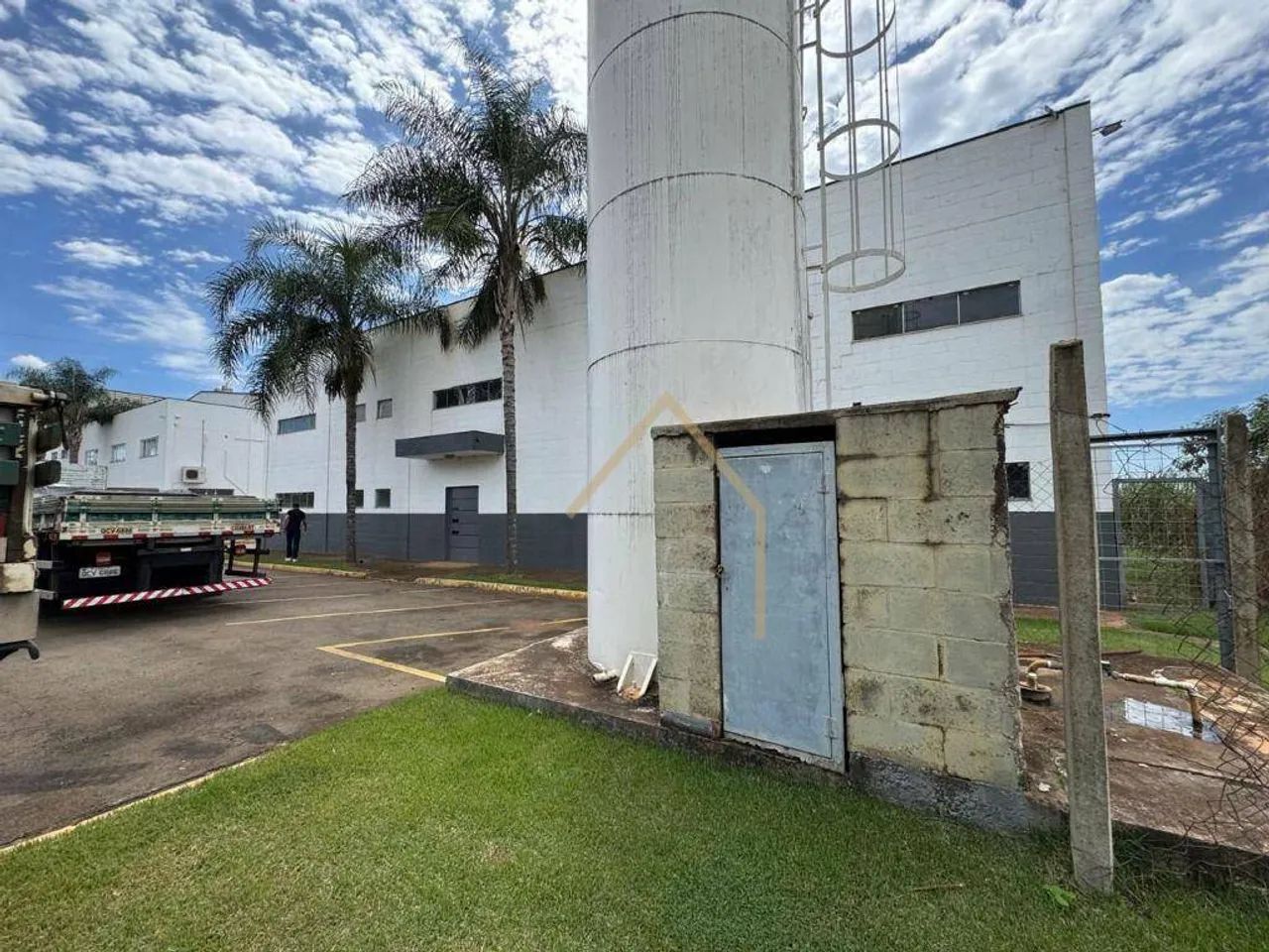 GALPÃO PARA LOCAÇÃO NA CIDADE DE IRACEMÁPOLIS - Foto 2