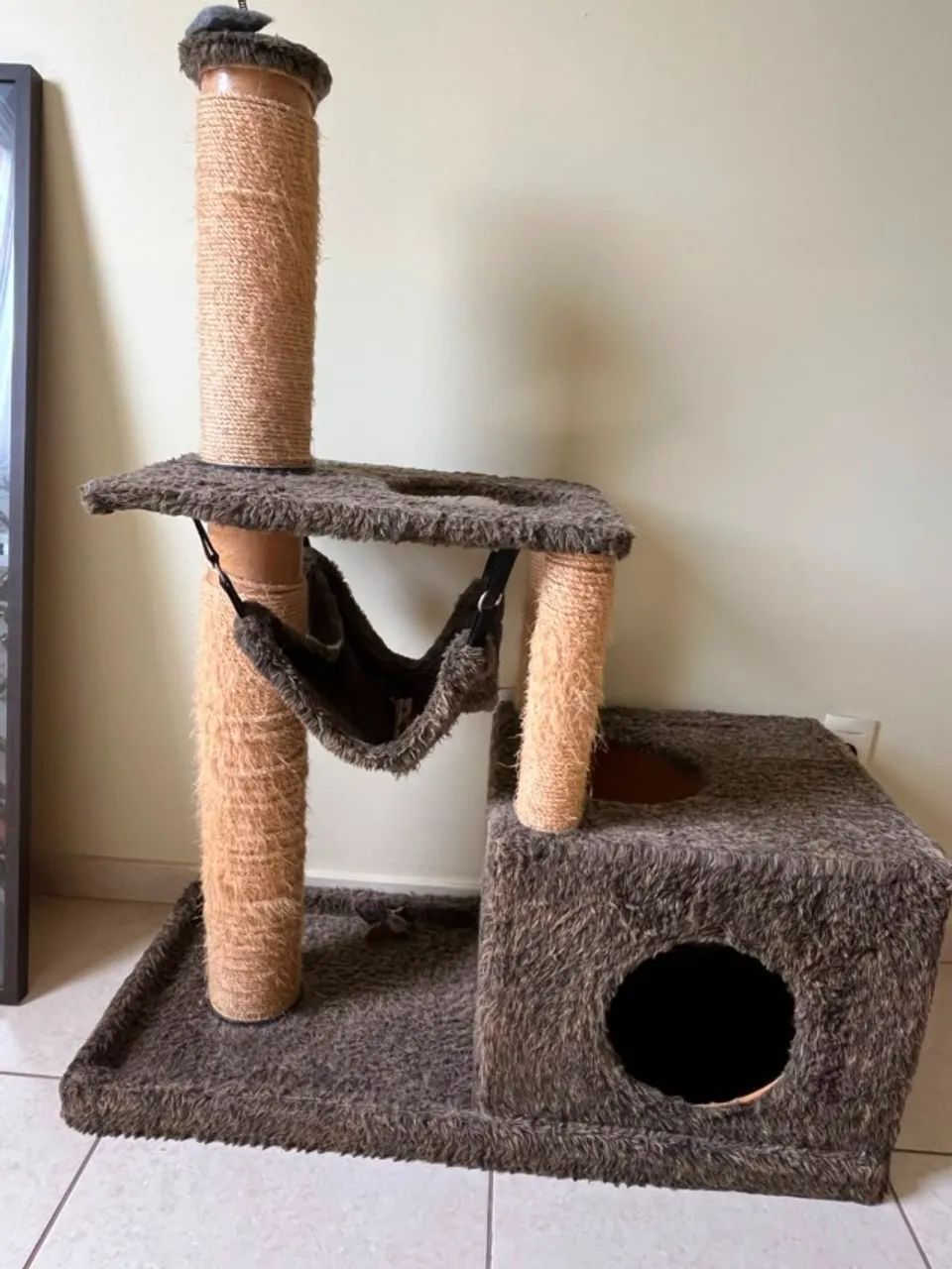 Mini playground/arranhador para gatos 