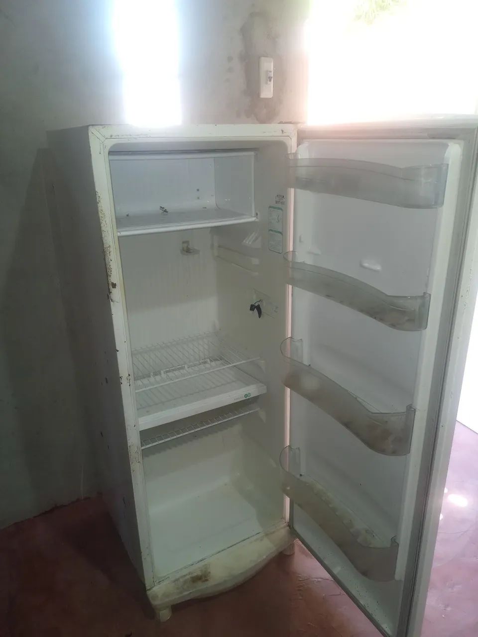 Geladeira com defeito  - Foto 3