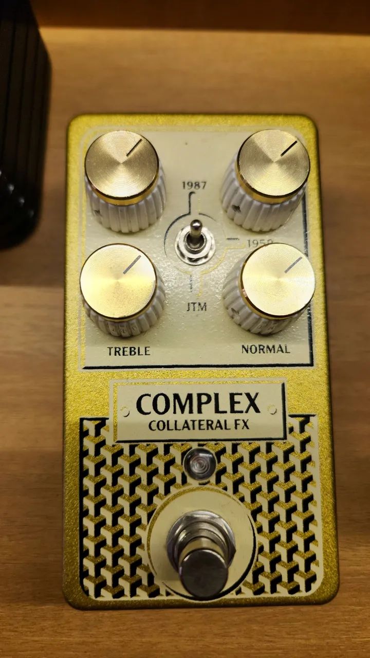Pedal Collateral Complex Marshall
