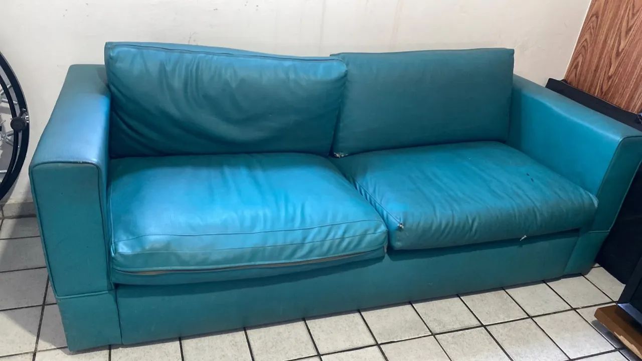 SOFÁ USADO
