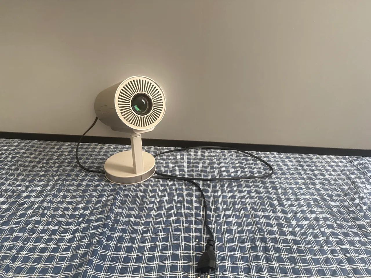Projetor e tela de projeção 