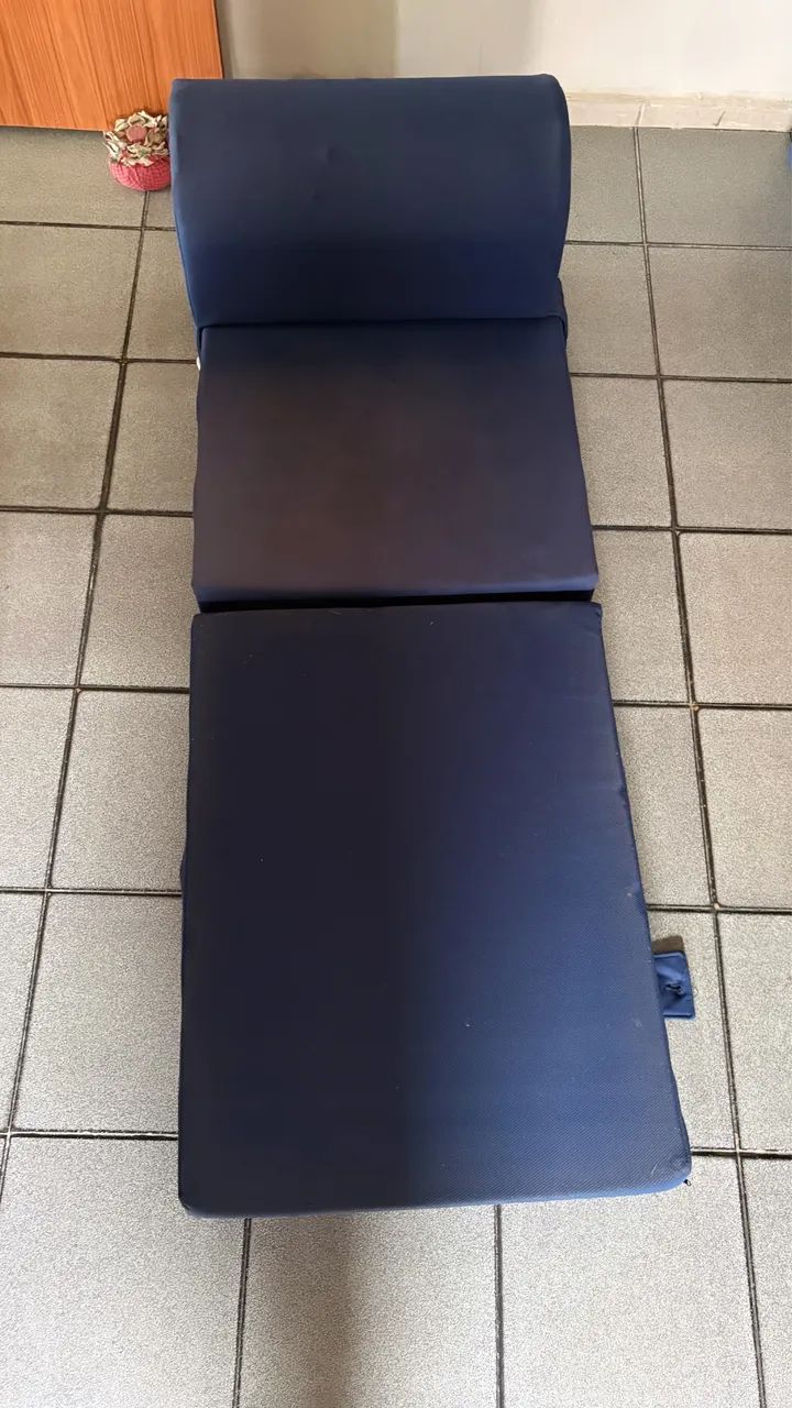 Mini poltrona que vira colchão. - Foto 2