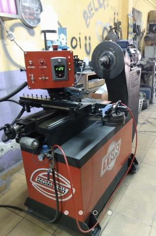 Torno automático copiador diamantador