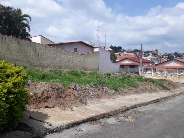 Lote de oportunidade de esquina Bairro Altaville