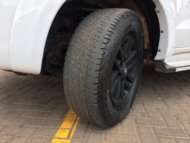 TOYOTA HILUX 3.0 SRV 4X4 CD 16V TURBO 2015 - Foto 6