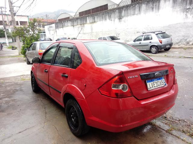 Vendo Fiesta Sedan 1.6 Ano 2005 - Foto 6