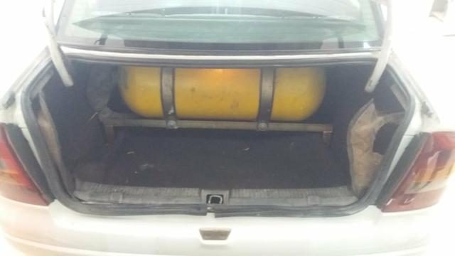 Vendo astra 2001 com gnv - Foto 2