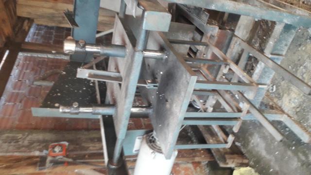 Máquina de fazer bloco e paiver - Foto 3