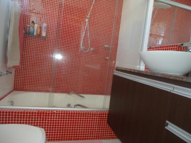 Oportunidade... excelente casa toda em porcelanato! - Foto 13
